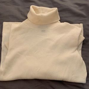 Women’s Merino Wool Turtleneck Sweater